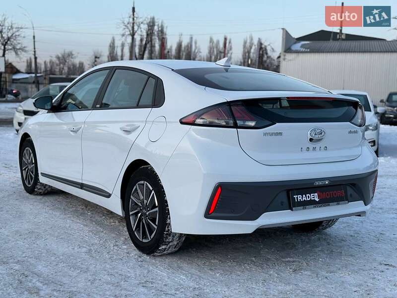 Ліфтбек Hyundai Ioniq 2021 в Києві