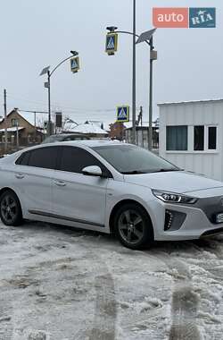 Хэтчбек Hyundai Ioniq 2017 в Виннице
