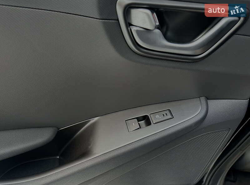 Лифтбек Hyundai Ioniq 2020 в Киеве