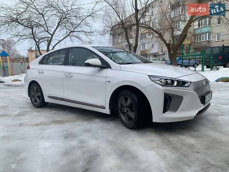 Хэтчбек Hyundai Ioniq 2017 в Полтаве