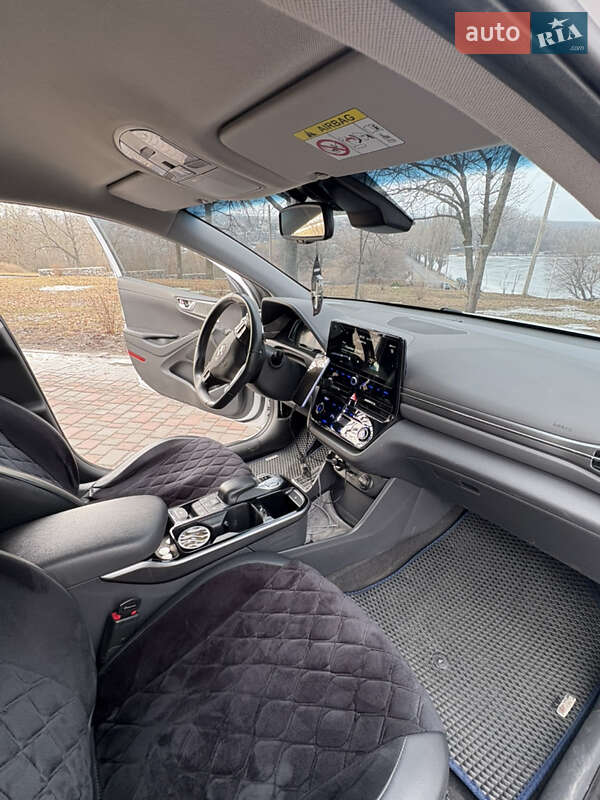 Лифтбек Hyundai Ioniq 2020 в Кропивницком