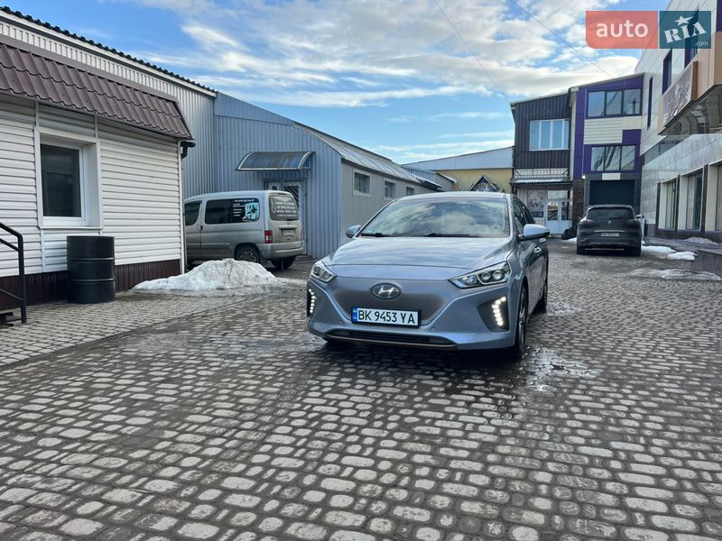 Хэтчбек Hyundai Ioniq 2018 в Ровно