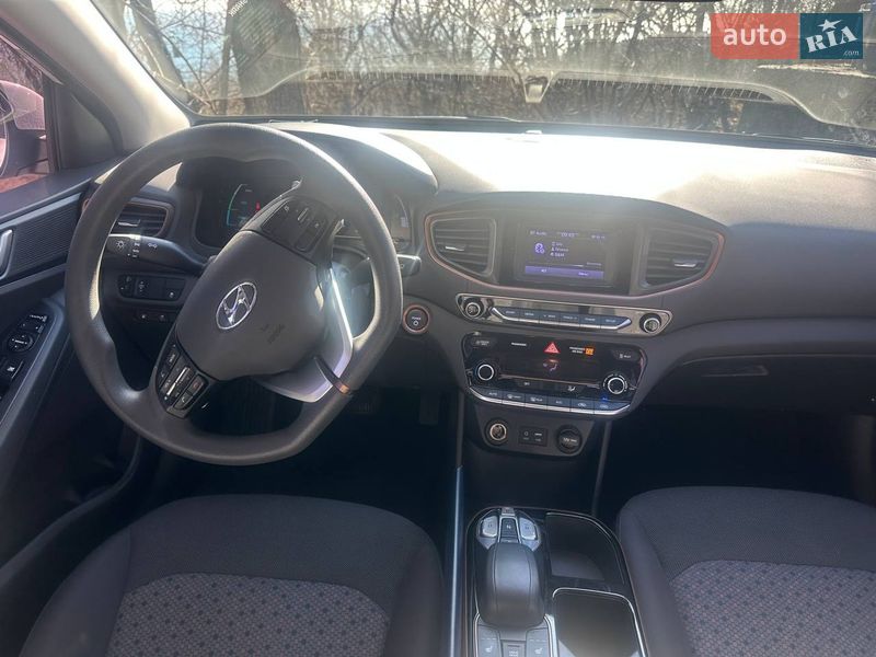 Хэтчбек Hyundai Ioniq 2017 в Одессе