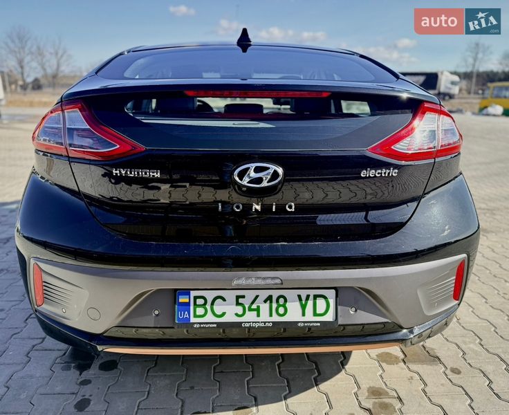 Хэтчбек Hyundai Ioniq 2017 в Бродах