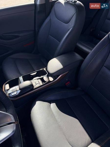 Хэтчбек Hyundai Ioniq 2017 в Бродах