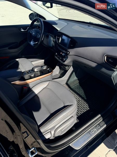 Хэтчбек Hyundai Ioniq 2017 в Бродах