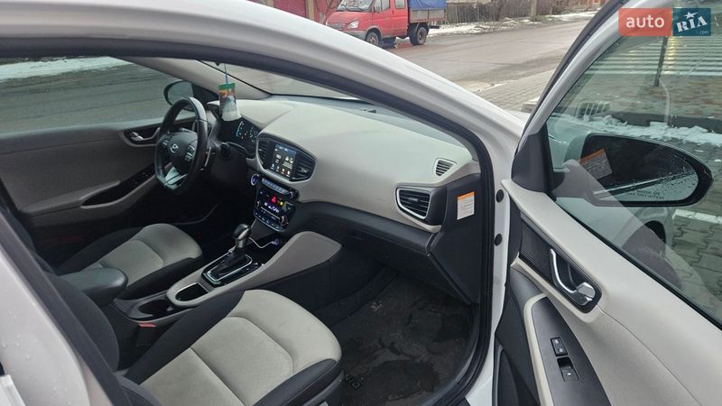 Хэтчбек Hyundai Ioniq 2018 в Борисполе