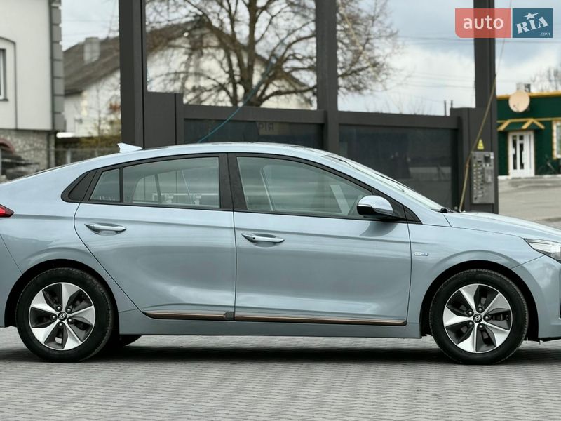 Хэтчбек Hyundai Ioniq 2018 в Тернополе