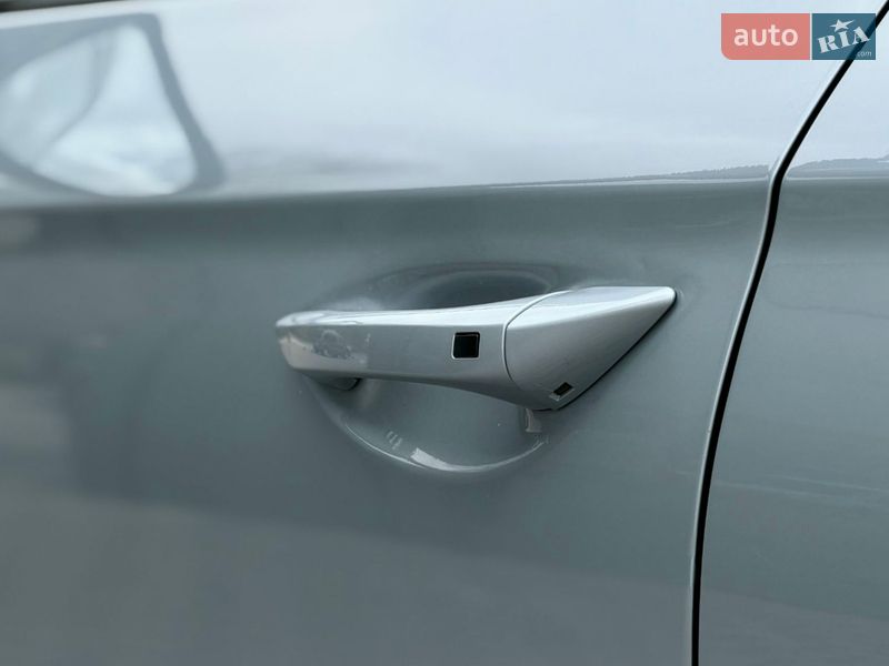 Хэтчбек Hyundai Ioniq 2018 в Тернополе