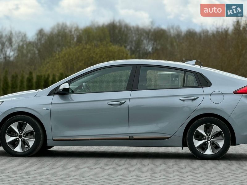 Хэтчбек Hyundai Ioniq 2018 в Тернополе
