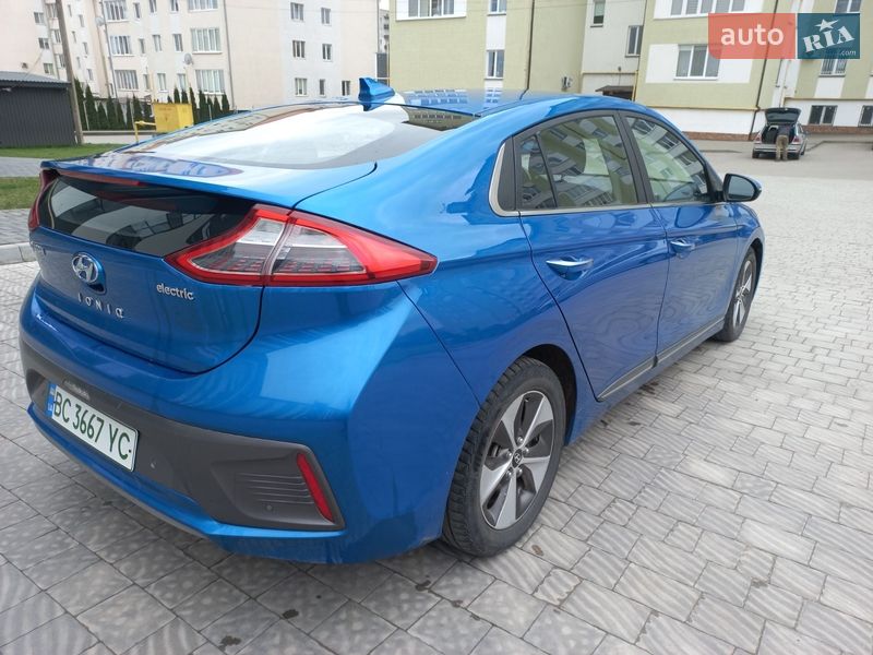 Хэтчбек Hyundai Ioniq 2017 в Шептицькому