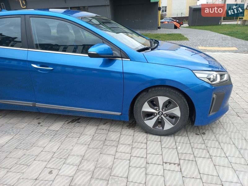 Хэтчбек Hyundai Ioniq 2017 в Шептицькому