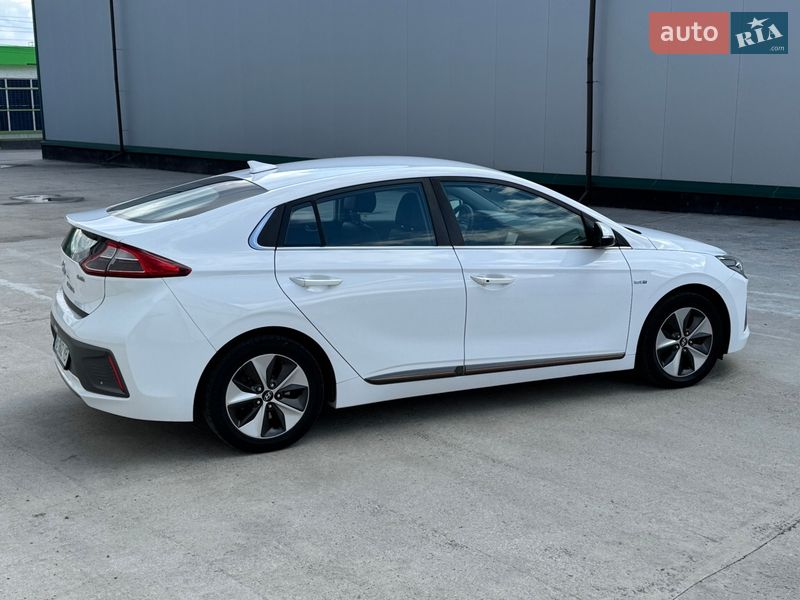 Хэтчбек Hyundai Ioniq 2017 в Виннице фото 21 Хэтчбек Hyundai Ioniq 2017 в Виннице
