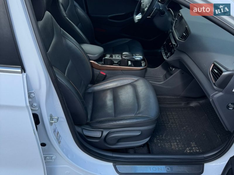 Хэтчбек Hyundai Ioniq 2017 в Виннице фото 37 Хэтчбек Hyundai Ioniq 2017 в Виннице