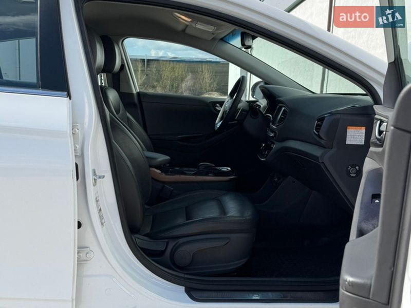 Хэтчбек Hyundai Ioniq 2017 в Виннице фото 48 Хэтчбек Hyundai Ioniq 2017 в Виннице