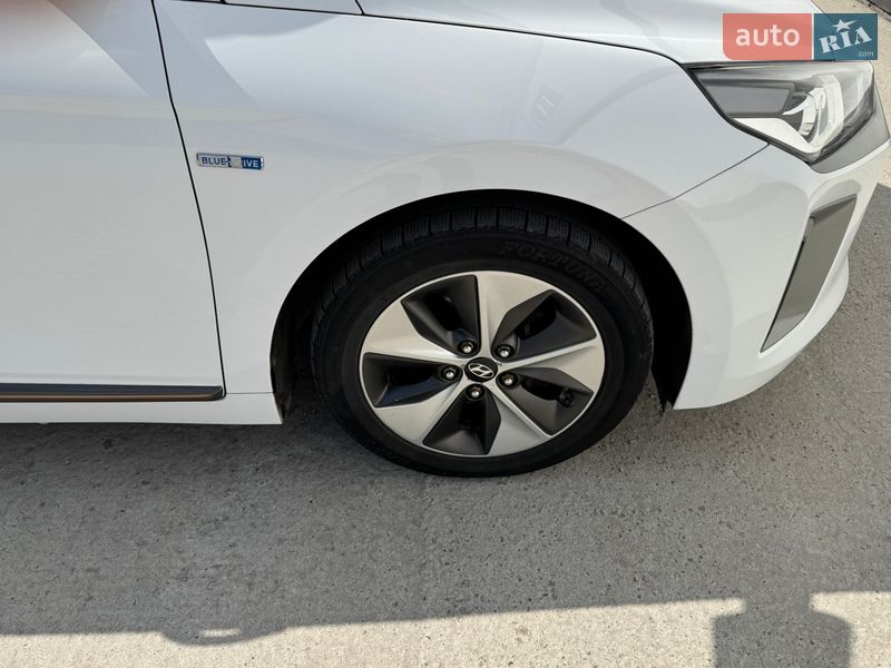 Хэтчбек Hyundai Ioniq 2017 в Виннице фото 55 Хэтчбек Hyundai Ioniq 2017 в Виннице