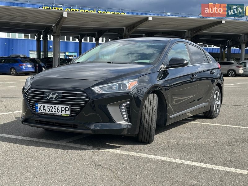 Хэтчбек Hyundai Ioniq 2017 в Киеве
