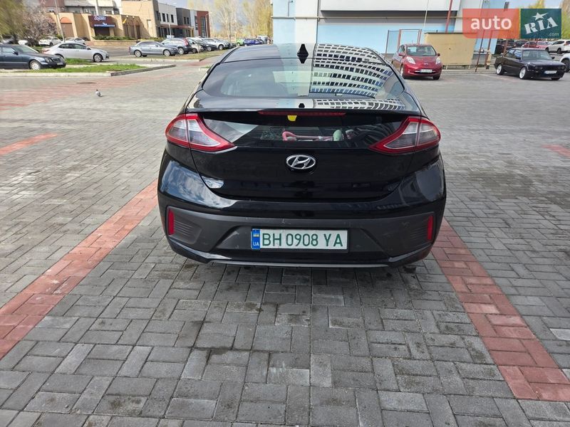 Хэтчбек Hyundai Ioniq 2017 в Черкассах