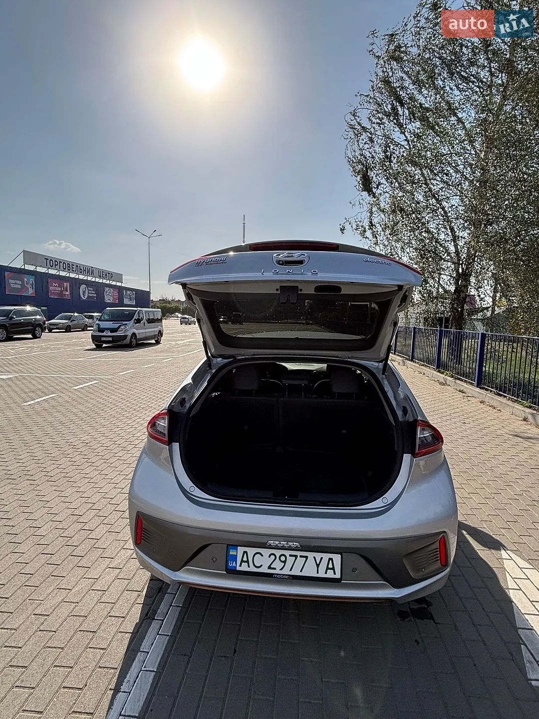2017 Hyundai IONIQ - мініатюра 10
