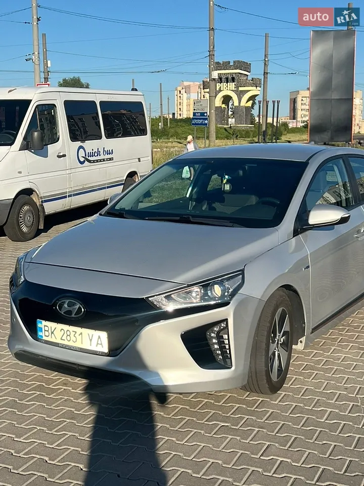 2017 Hyundai IONIQ - мініатюра 22