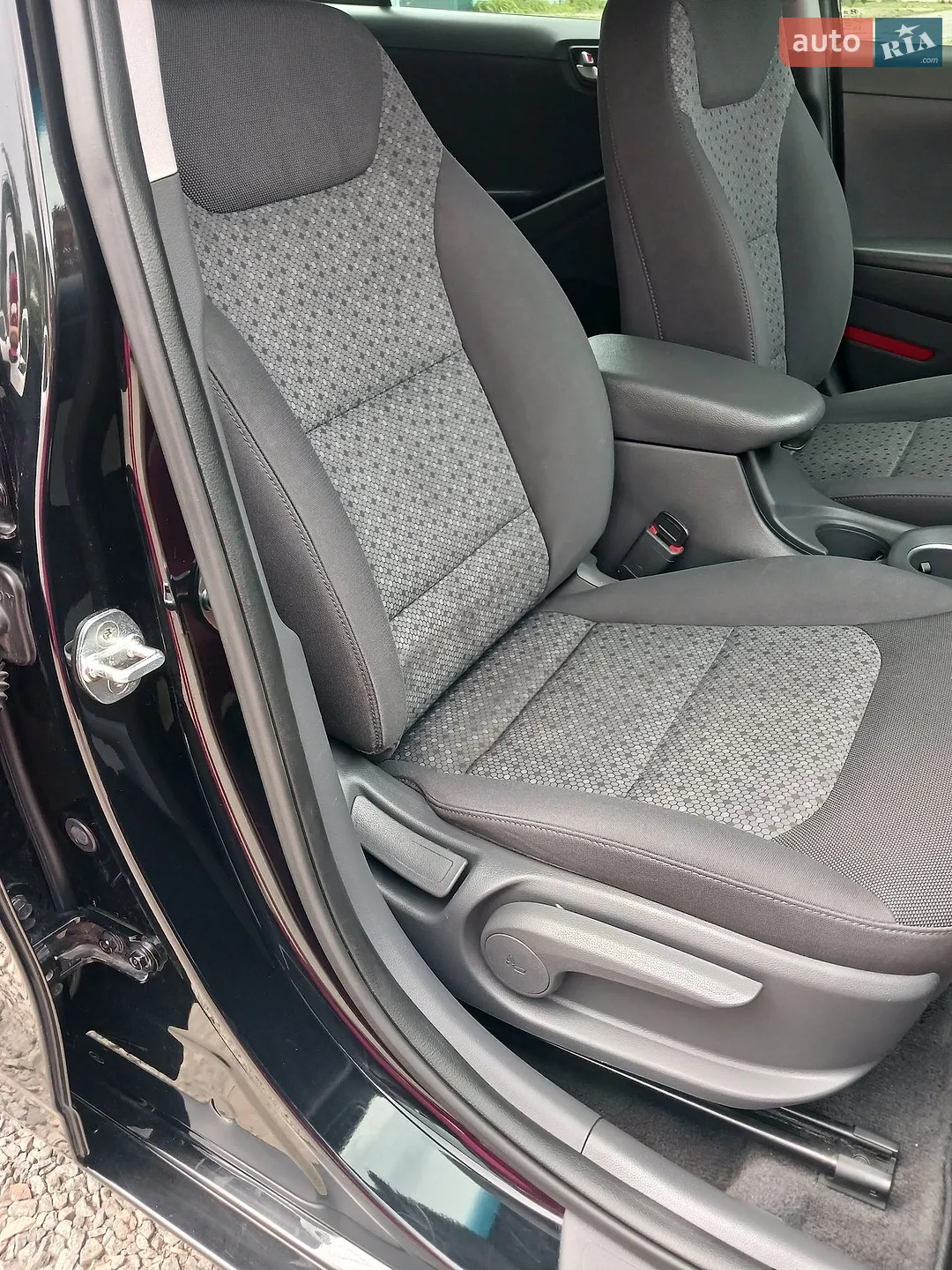 2018 Hyundai IONIQ - мініатюра 22