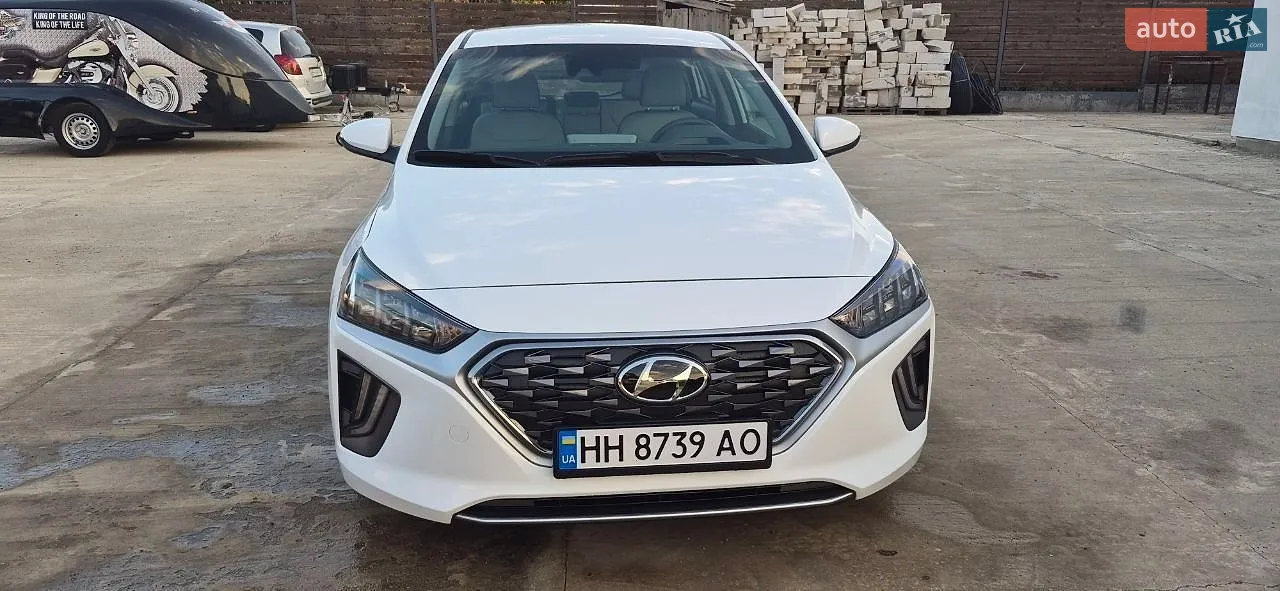 2021 Hyundai IONIQ - фото 1