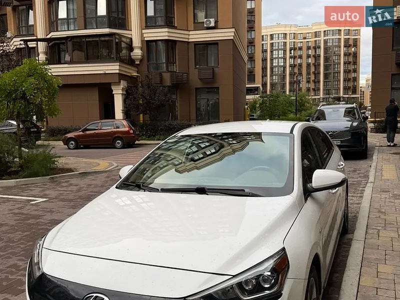 Hyundai Ioniq