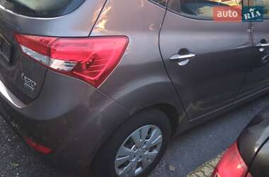 Хэтчбек Hyundai ix20 2012 в 