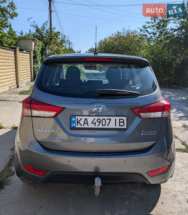 Хетчбек Hyundai ix20 2015 в Києві