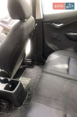 Хэтчбек Hyundai ix20 2013 в 