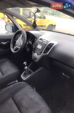 Хэтчбек Hyundai ix20 2013 в 