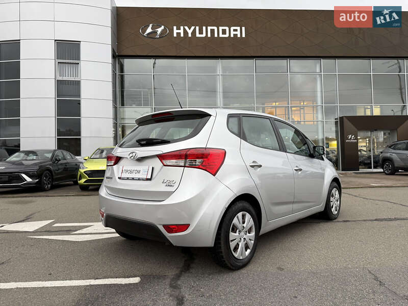 Хэтчбек Hyundai ix20 2012 в Киеве фото 5 Хэтчбек Hyundai ix20 2012 в Киеве