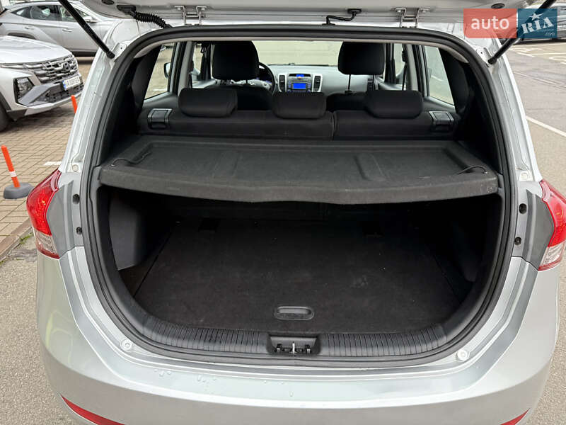 Хэтчбек Hyundai ix20 2012 в Киеве фото 11 Хэтчбек Hyundai ix20 2012 в Киеве