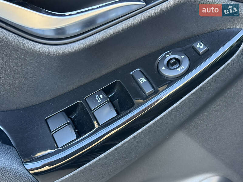 Хэтчбек Hyundai ix20 2010 в Луцке фото 10 Хэтчбек Hyundai ix20 2010 в Луцке