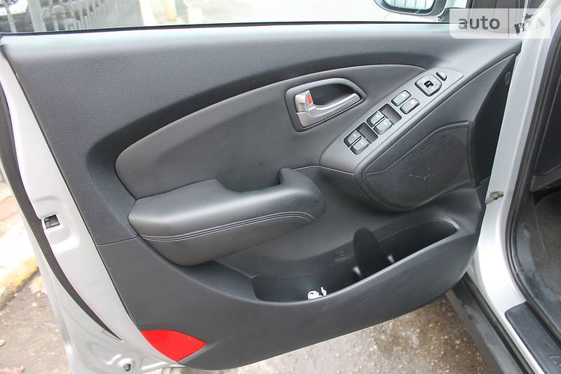 Позашляховик / Кросовер Hyundai ix35 2010 в Миколаєві