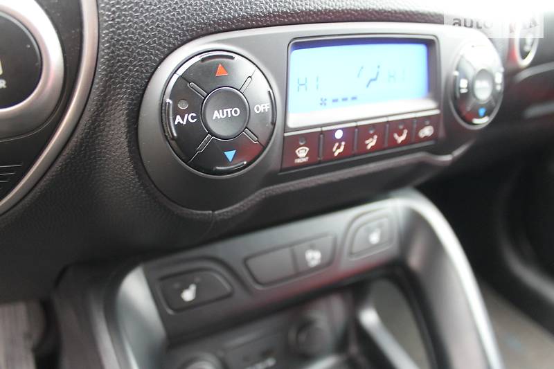 Позашляховик / Кросовер Hyundai ix35 2010 в Миколаєві