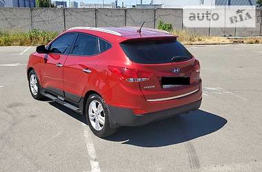 Позашляховик / Кросовер Hyundai ix35 2011 в 