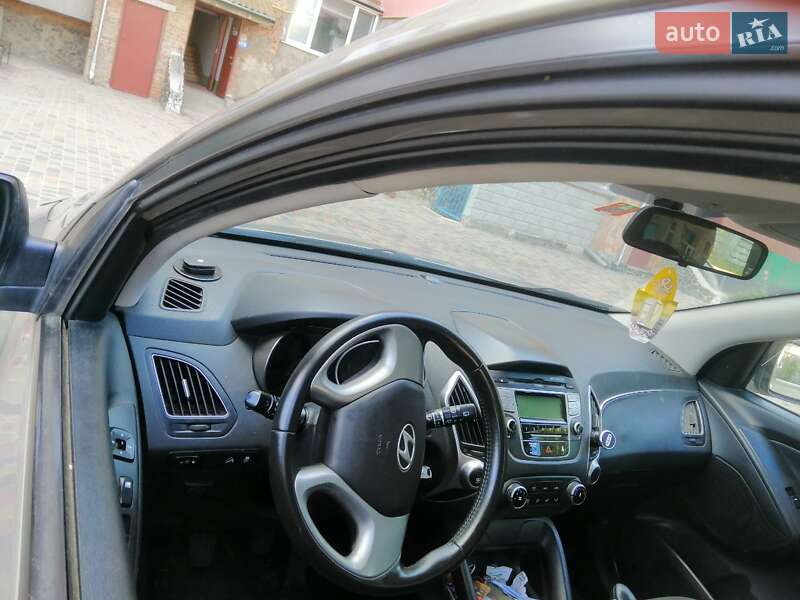 Позашляховик / Кросовер Hyundai ix35 2010 в Костопілі фото 2 Позашляховик / Кросовер Hyundai ix35 2010 в Костопілі