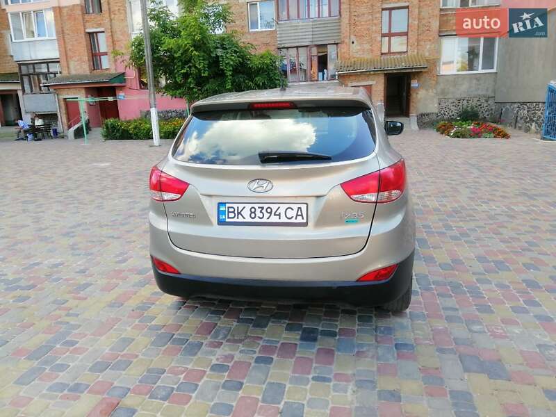 Позашляховик / Кросовер Hyundai ix35 2010 в Костопілі фото 14 Позашляховик / Кросовер Hyundai ix35 2010 в Костопілі