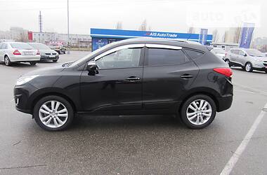Позашляховик / Кросовер Hyundai ix35 2011 в 