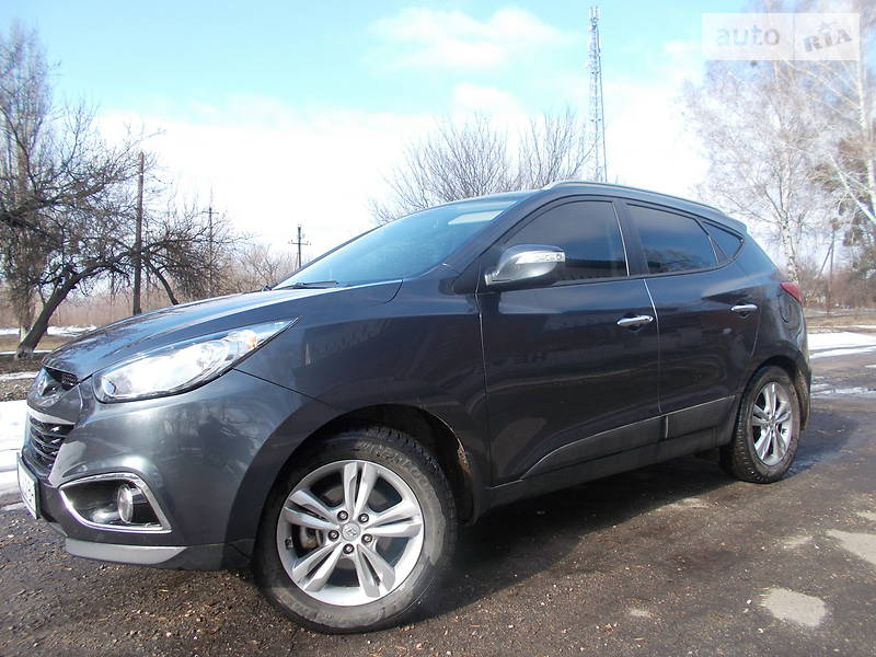 Позашляховик / Кросовер Hyundai ix35 2011 в 