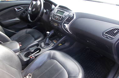Позашляховик / Кросовер Hyundai ix35 2011 в 