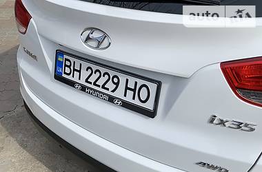 Позашляховик / Кросовер Hyundai ix35 2011 в 