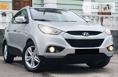 Позашляховик / Кросовер Hyundai ix35 2012 в 