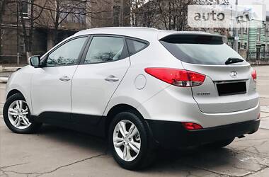Позашляховик / Кросовер Hyundai ix35 2012 в 