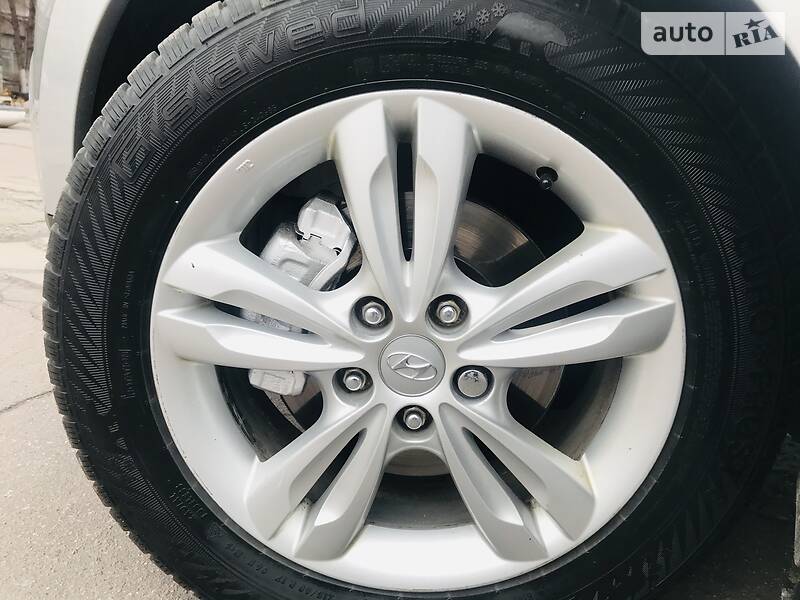 Внедорожник / Кроссовер Hyundai ix35 2012 в Каменском