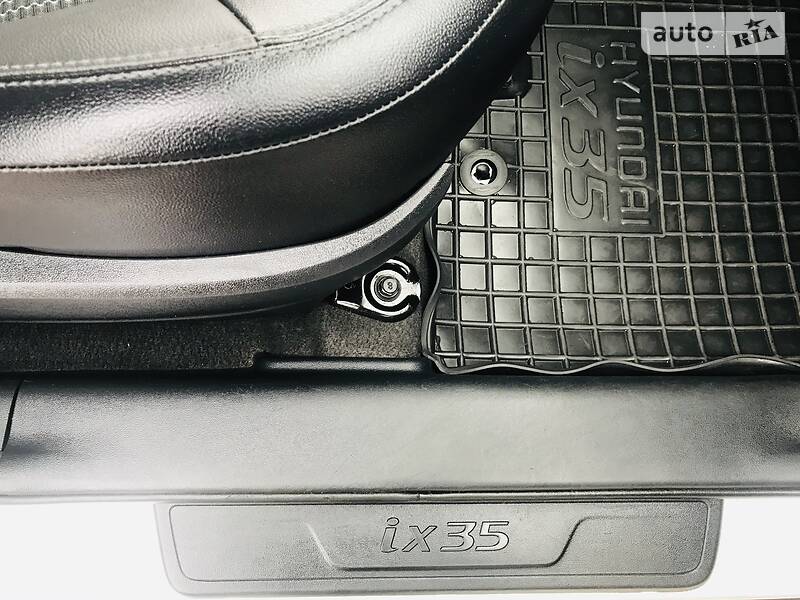 Внедорожник / Кроссовер Hyundai ix35 2012 в Каменском