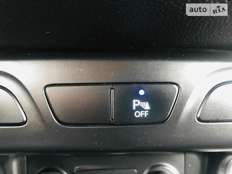 Внедорожник / Кроссовер Hyundai ix35 2012 в Каменском