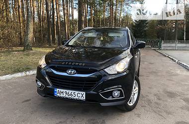 Позашляховик / Кросовер Hyundai ix35 2011 в 