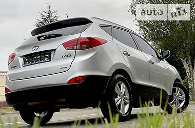 Позашляховик / Кросовер Hyundai ix35 2012 в 